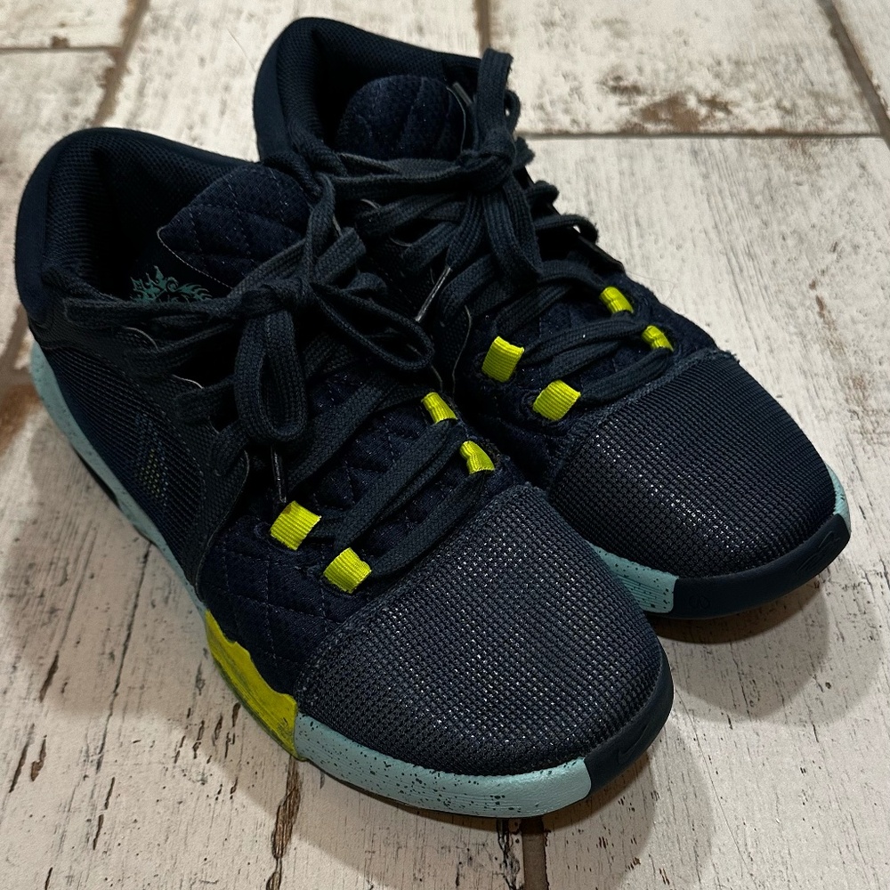 Nike LeBron Witness VIII Basketball Shoes